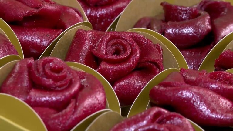 Frutas e Legumes Resgatados Transformam-se em Couro Comestível