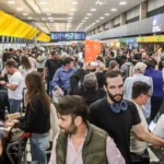 Fumaça em prédio da FAB provoca caos no tráfego aéreo Fumaça em prédio da FAB provoca caos no tráfego aéreo