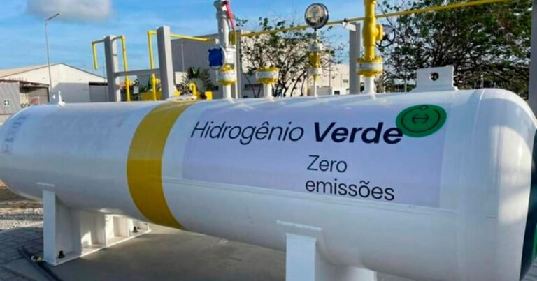 imagem é uma fotografia de um cilindro branco de armazenagem de hidrogênio verde
