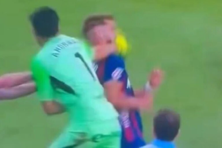 Goleiro agride rival após expulsão em jogo na Espanha; veja