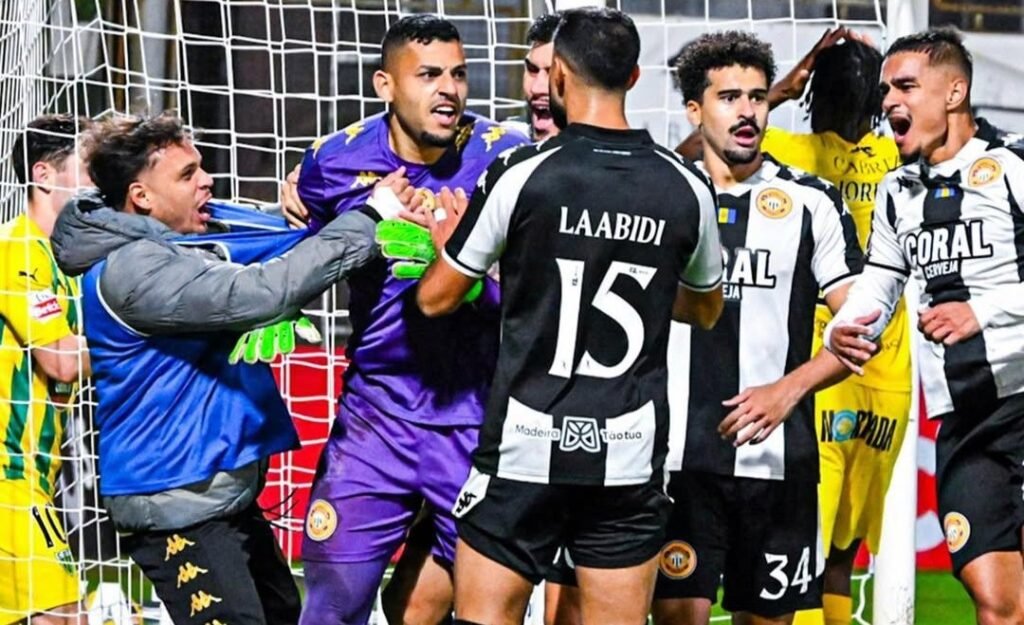 Goleiro do Palmeiras se destaca como o rei das defesas de pênaltis na Liga Portugal