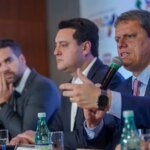 Governadores desistem de eleições e permanecem no cargo até 2026