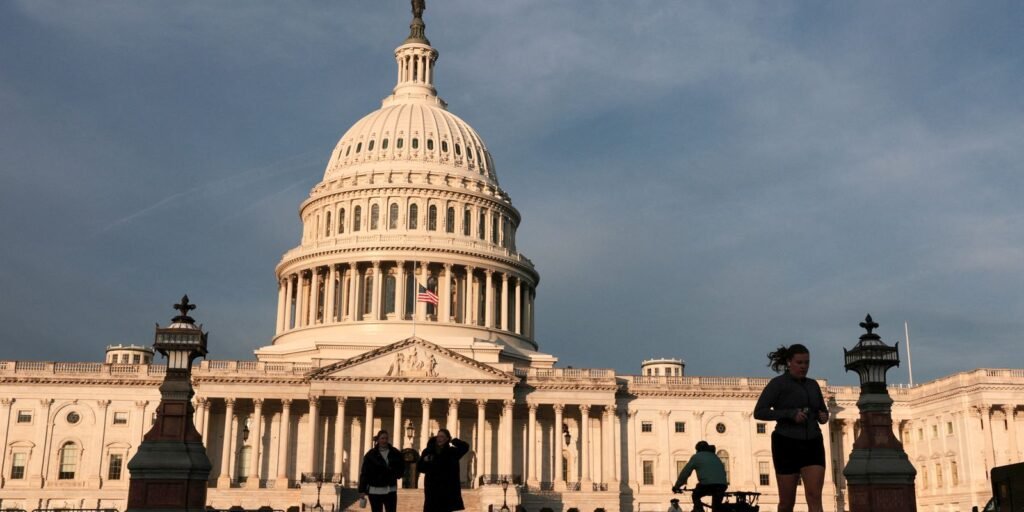 Guerra de Trump sem aprovação do Congresso acaba em 1º de maio