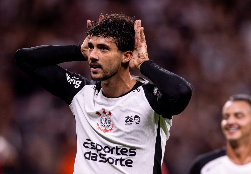 Gustavo Henrique se destaca e lidera artilharia do Brasileirão