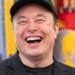 Idosa perde R$ 50 mil ao acreditar em romance com Elon Musk Idosa perde R$ 50 mil ao acreditar em romance com Elon Musk