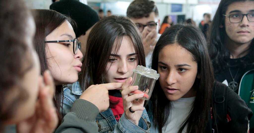 Abertas inscrições de visitas monitoradas para ajudar jovens na escolha da carreira – Jornal da USP
