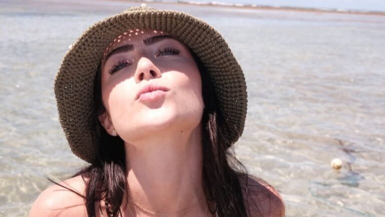 Jade Picon exibe corpo em biquíni em viagem romântica; confira!