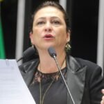 Kátia Abreu se filia ao PT e reforça aliança com Lula Kátia Abreu se filia ao PT e reforça aliança com Lula