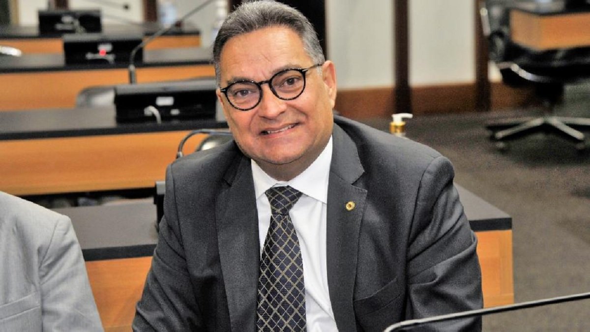 Luciano Araújo critica fracasso da federação na Bahia ao trocar de partido