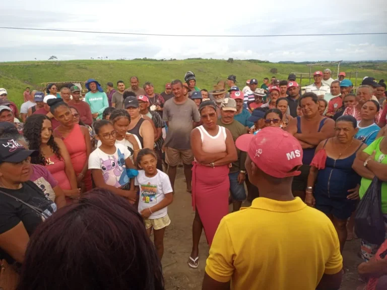 Famílias do MST em ocupação de terra no município de São Lourenço da Mata, na região Metropolitana do Recife