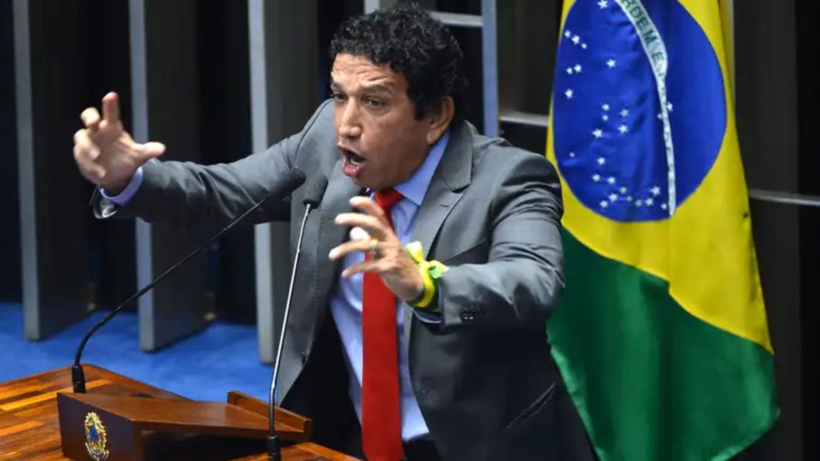 Magno Malta é internado após mal súbito inesperado