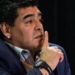 Médico de Maradona nega culpa em tribunal por homicídio