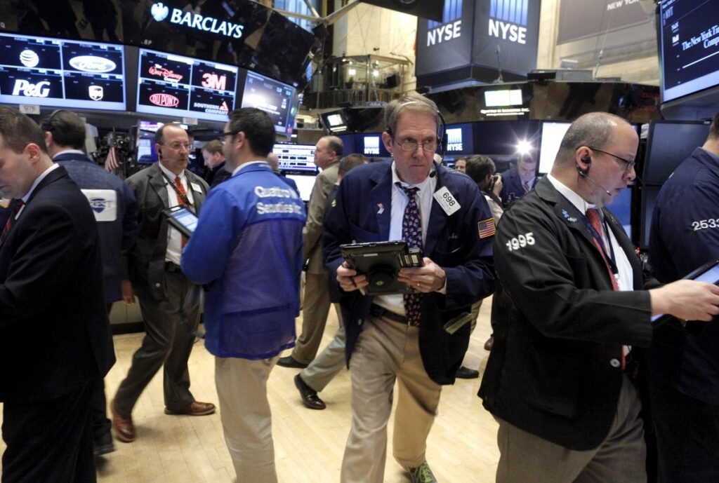 Mercados de Wall Street oscilam antes de balanços da Big Tech