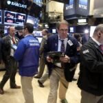 Mercados de Wall Street oscilam antes de balanços da Big Tech