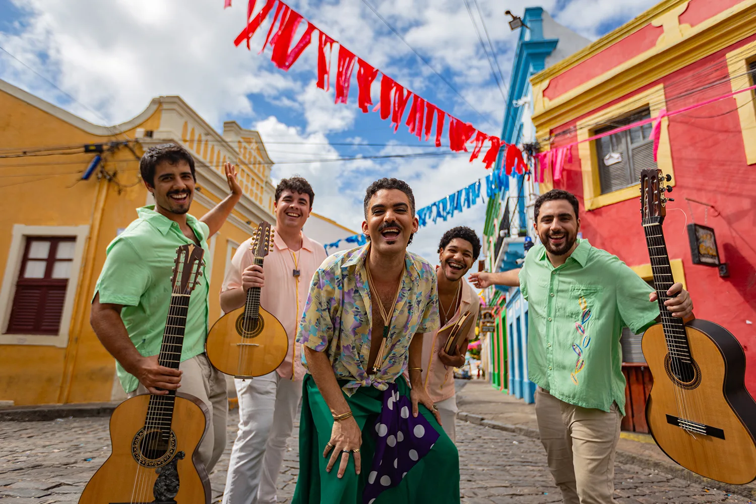 Milton Raulino e a banda Chorinho no Mangue, artistas do Recife (PE)