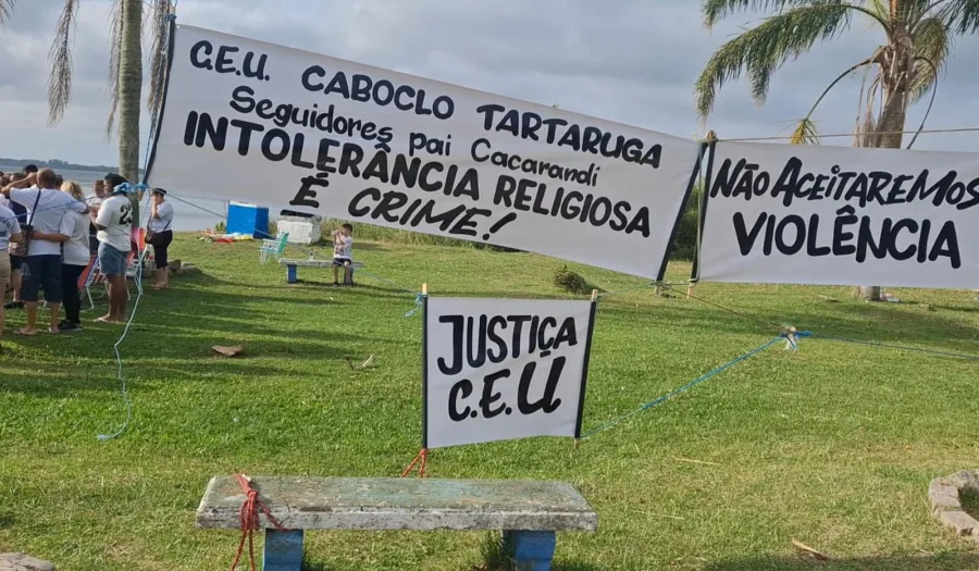 Protesto realizado em dezembro de 2025 em Rio Grande (RS) após destruição do terreiro