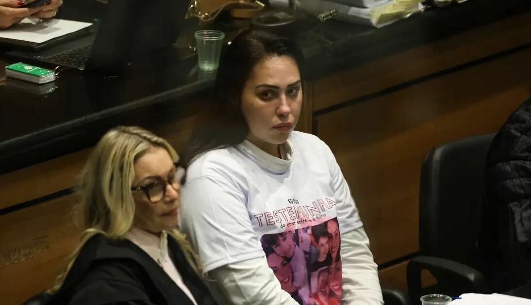 Monique Medeiros se entrega à polícia e volta a ser presa