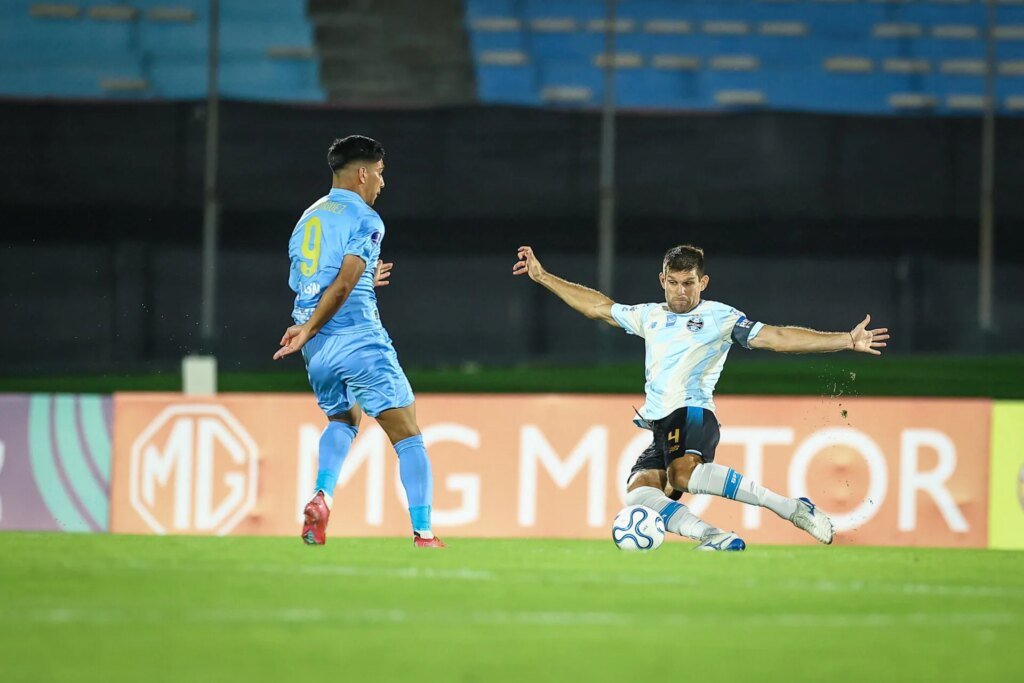 Montevideo City derrota Grêmio e brilha na estreia da Sula