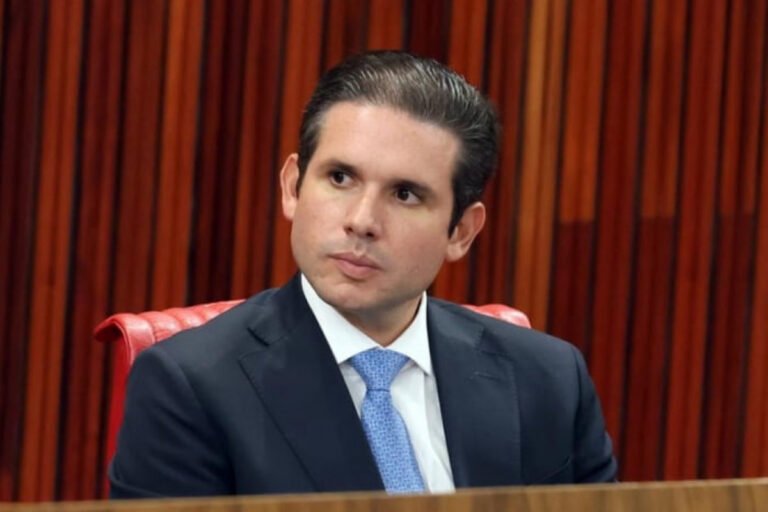 Motta afirma que fará tramitação ‘sem atropelo’ de PEC 6×1 e deixa de lado projeto do governo