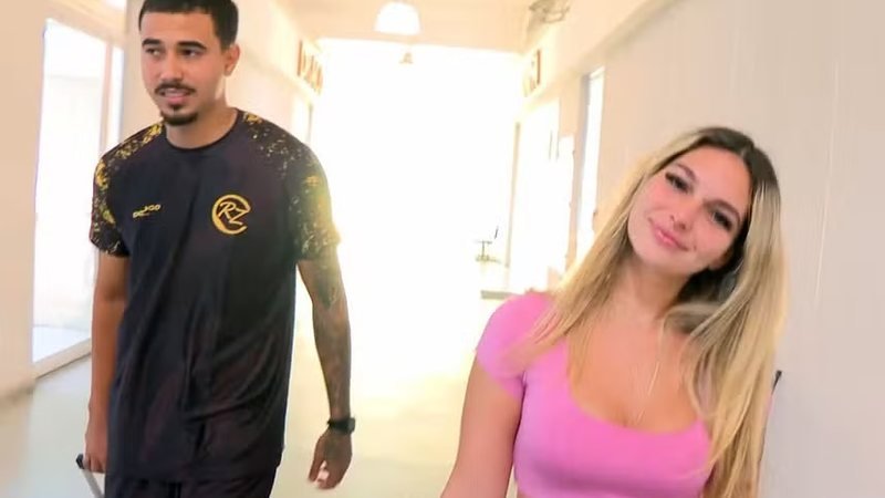 Mulher presa por vender canetas emagrecedoras ilegais faz selfie