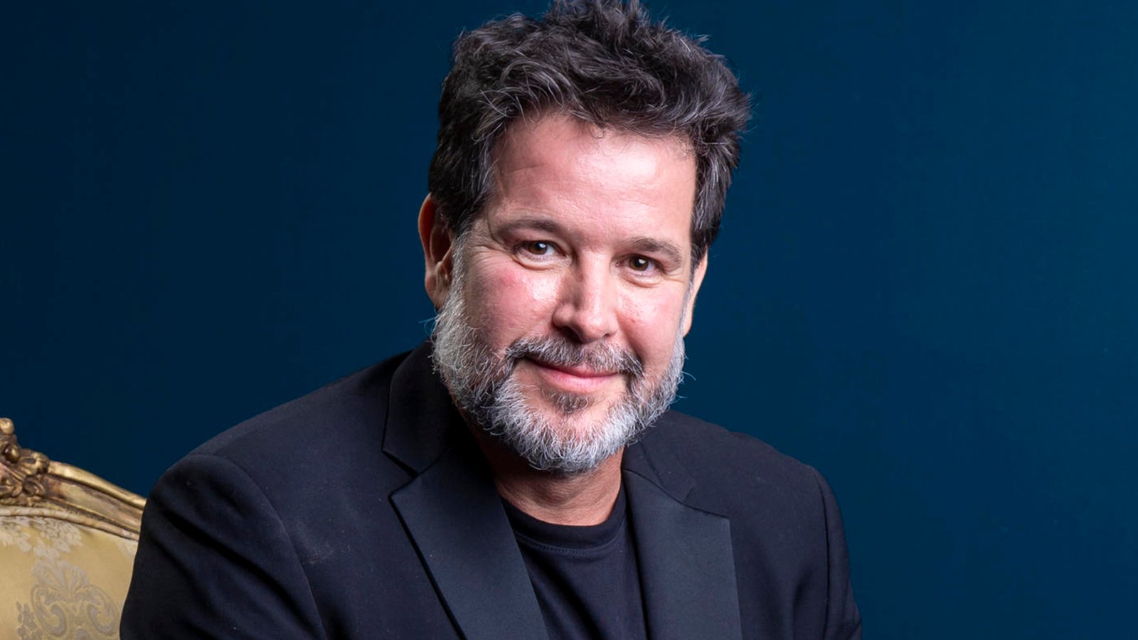 Murilo Benício marca presença em lançamento de livro da ex-namorada