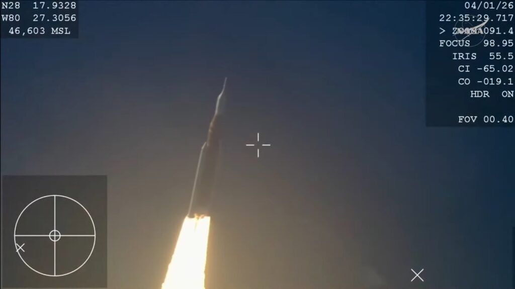 NASA lança foguete tripulado rumo à Lua após 50 anos