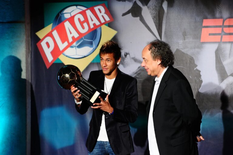 Neymar e o Troféu que Define sua Carreira no Futebol