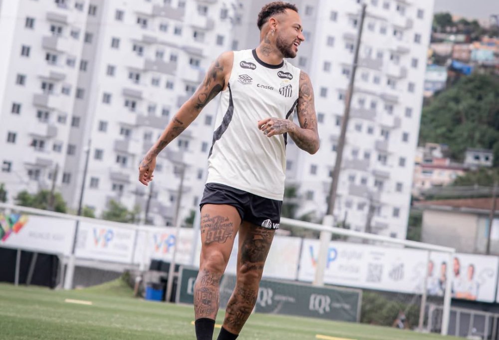 Cuca diz que Neymar está fora da estreia na Sul-Americana para se preparar e ‘encher o tanque’