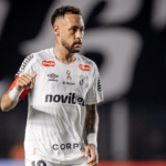 Neymar se desentende com torcedores após empate na Vila Belmiro