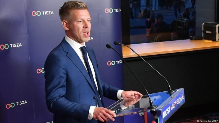 Novo líder húngaro promete diálogo construtivo com a UE