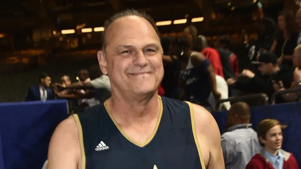 Oscar Schmidt para tratamento de câncer no cérebro em 2022