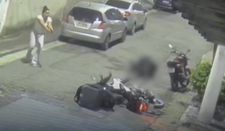 PM reage a assalto enquanto voltava para casa e mata criminosos