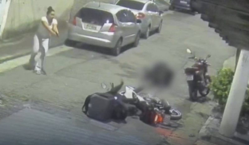 PM reage a assalto enquanto voltava para casa e mata criminosos