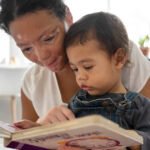 Palestra no Hospital Universitário incentiva leitura para bebês