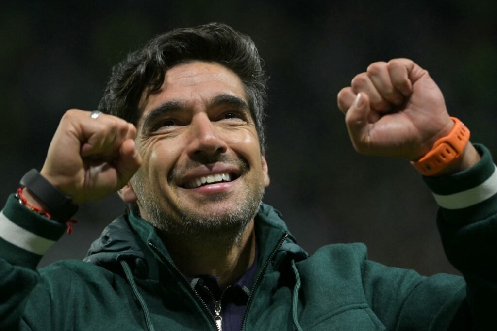 Palmeiras mostra força, ganha do Bahia em Salvador e conquista quinta vitória seguida