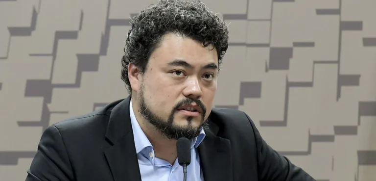 Paraná é condenado a indenizar Sakamoto por erro judicial