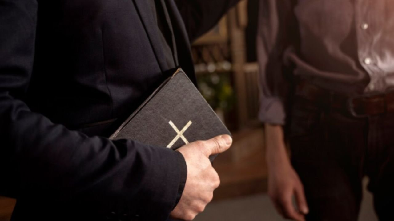 Pastor afirma que Salvador está possuída; veja a pregação