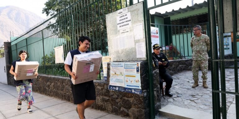 Peru avalia cédulas eleitorais; decisão final será em maio