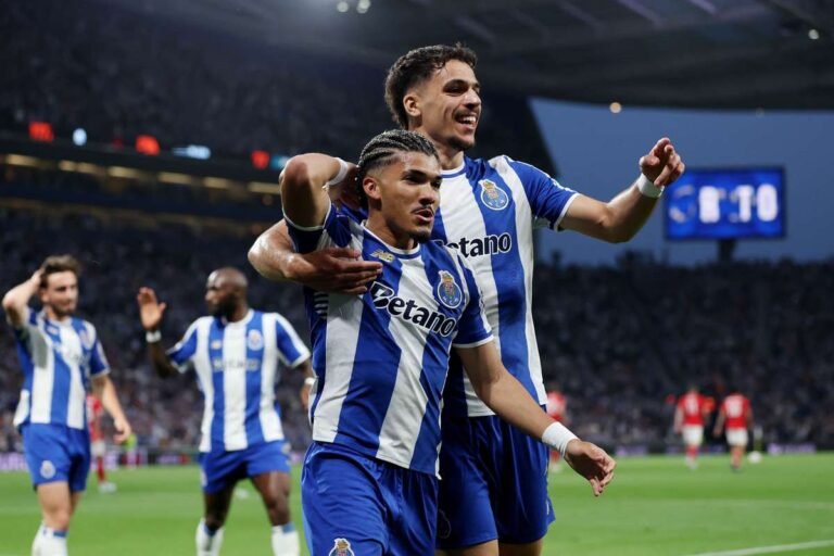 Porto empata com Nottingham apesar de gol de ex-São Paulo