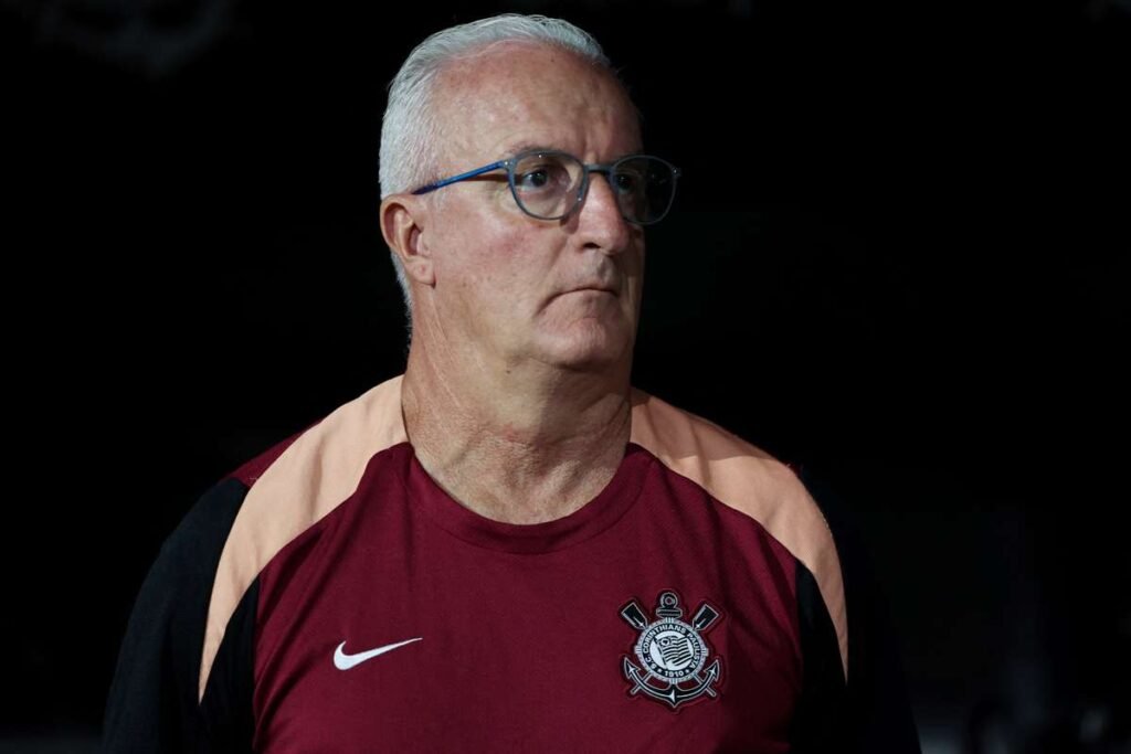 Pressão cresce no Corinthians após recorde negativo de Dorival