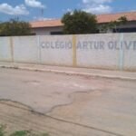 Professor é afastado por ato obsceno diante de alunos na Bahia