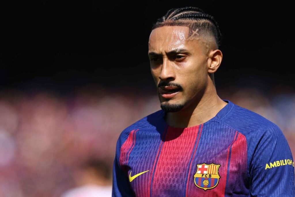 Raphinha fora do Barcelona em jogo crucial da Champions League