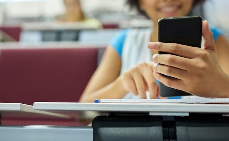 Universidades criam regras para uso de IA em trabalhos acadêmicos