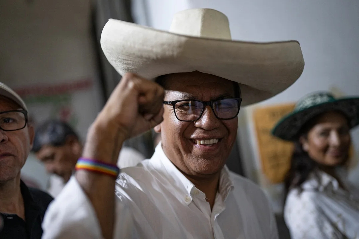 Roberto Sánchez é o favorito para disputar o segundo turno com Keiko Fujimori