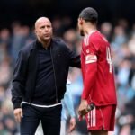 Reunião de emergência no Liverpool: futuro de Arne Slot em risco Reunião de emergência no Liverpool: futuro de Arne Slot em risco