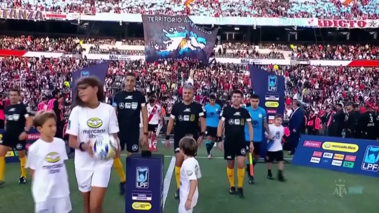 River Plate brilha e derrota Belgrano por 3 a 0 no Argentino