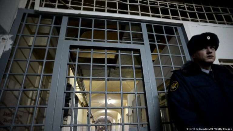 Rússia retém milhares de civis ucranianos em prisões secretas