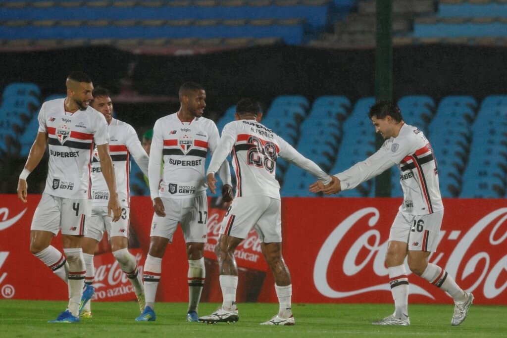 São Paulo enfrenta O'Higgins: guia completo de transmissão e dados