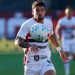 São Paulo enfrenta crise: sequência negativa fora de casa se intensifica São Paulo enfrenta crise: sequência negativa fora de casa se intensifica