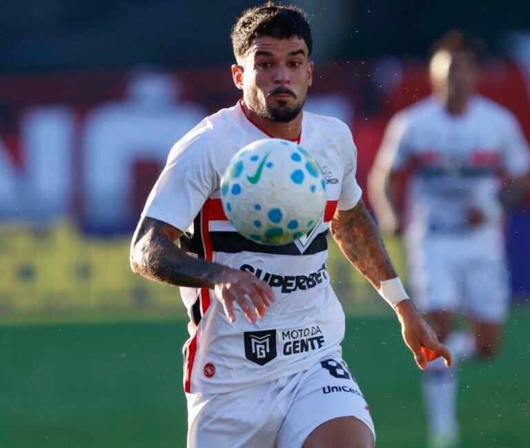 São Paulo enfrenta crise: sequência negativa fora de casa se intensifica